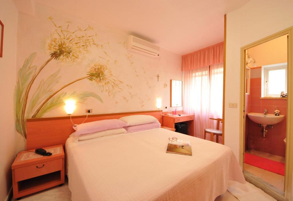 Hotel Manuela Чинкуале Номер фото